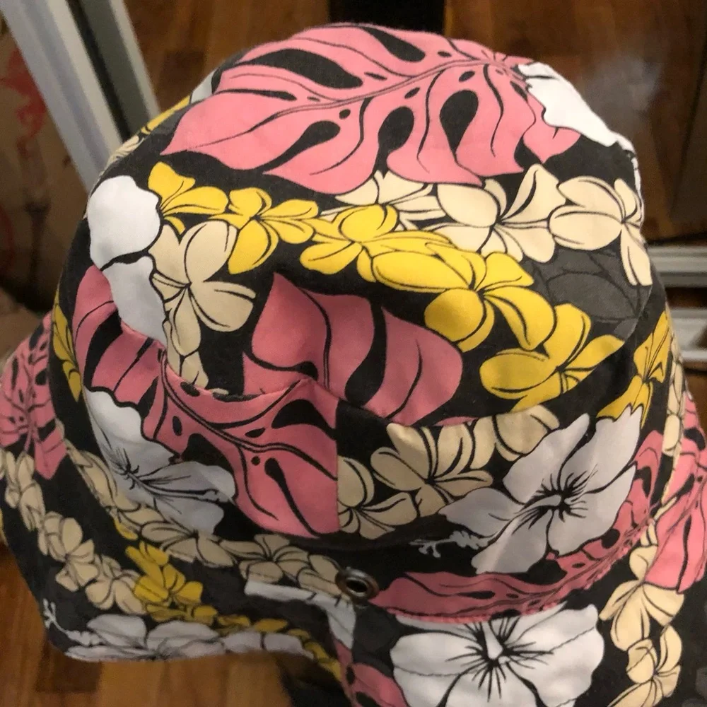 Hawaii Edition Print Reversible Bucket Hat